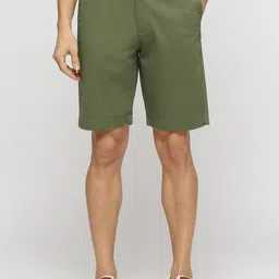 Basics Men Shorts image 1