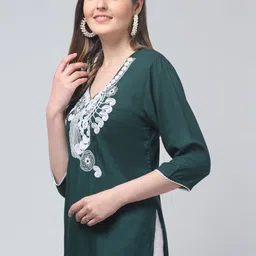 ERUDITE CLUB Ethnic Motifs Embroidered V-Neck Chikankari Chikankari Kurti image 4