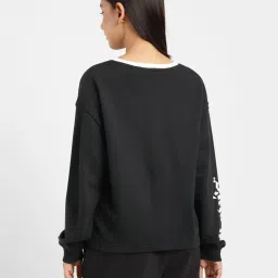 levi's Women's Brand Logo Round Neck Sweatshirt image 3