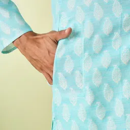 Diwas by Manyavar Men Kurta image 4