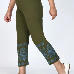 YK Girls Pack Of 4 Printed High Rise Lounge Pants image 5