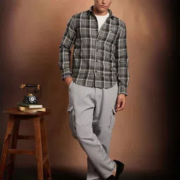 Campus Sutra Men Comfort Fit Checked Spread Collar Cotton Casual Shirt-picture-10