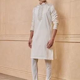 Tasva Adults-Men Woven Design Embroidered Kurta with Churidar image 5