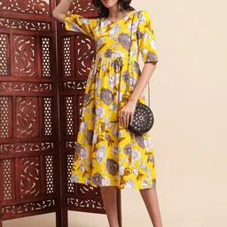 VYKOO Floral Printed Fit & Flared Midi Dress image 3