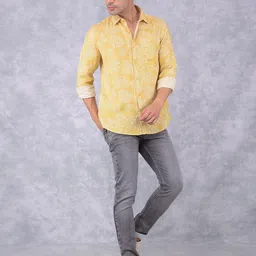 Crimsoune Club Men Smart Spread Collar Ethnic Motifs Printed Cotton Casual Shirt image 2