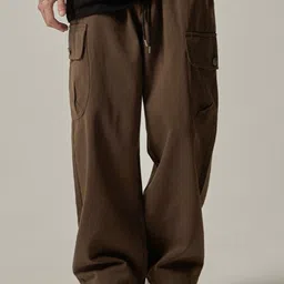 StyleCast Men Solid Mid-Rise Loose Fit Easy Wash Cargo Trousers-picture-16