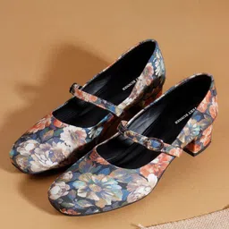FEET RUNNER Women Printed PU Block Heel Mary Janes image 2