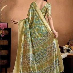 Demure Clothing Co Silk Blend Handloom Saree image 4