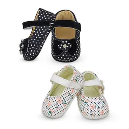 BAESD Pack Of 2 Girls Printed  Booties image 2