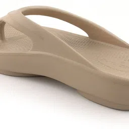 red tape Women Slides image 4