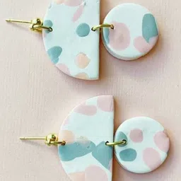 VMA PLAY FASHION Geometric Shaped Drop Earrings image 3