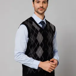 cantabil Men Printed V Neck Multicolor Sweater image 3