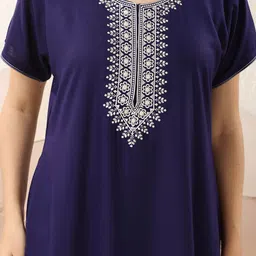 EASY MOM Embroidered Maxi Dress image 4