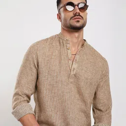 VASTRADO Men Checked Thread Work Kurta image 4