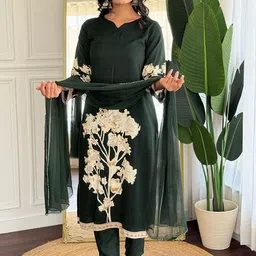 KALINI Women Floral Printed Kurta with Trousers & Dupatta image 2