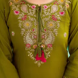 SDK FASHION Women Ethnic Motifs Embroidered Regular Thread Work Chanderi Silk Kurta with Trousers & With image 3