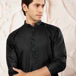 VASTRAMAY Men Yoke Design Regular Thread Work Kurta with Churidar image 2