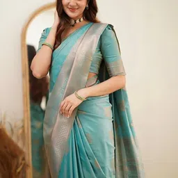 AAVEE Woven Design Zari Silk Blend Saree image 4