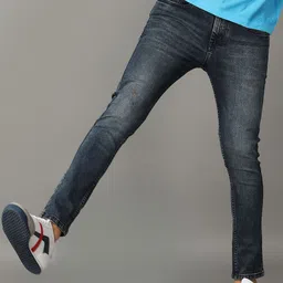 V-Mart Men Mid-Rise Regular Fit Jeans image 4