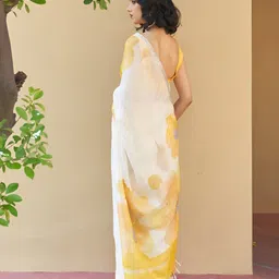 STAVA CREATION Floral Printed Pure Linen Saree image 4