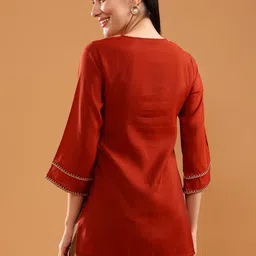 LIMEROAD Ethnic Motifs Embroidered Thread Work Pure Cotton Thread Work Kurti image 4