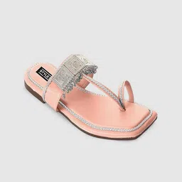 STYLE SOCIO FASHIONS Women Leather Kolhapuri One Toe Flats-picture-15