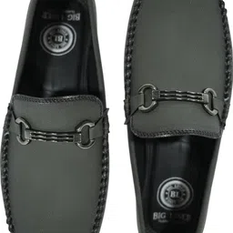 Big Liner Men Green Solid Synthetic Leather Loafers image 4