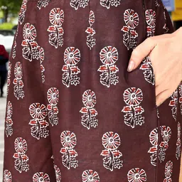 Moda Rapido Women Ethnic Motifs Printed Regular Kurti with Trousers image 2