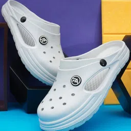 Feel alive Men Pack of 4 Flip Flops image 3