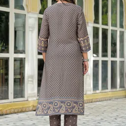 VASVI Ethnic Motifs Printed Round Neck Kurta With Trousers & Dupatta image 5