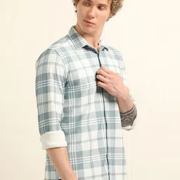 THE BEETEL HOUSE Men Classic Fit Checked Spread Collar Casual Shirt image 2
