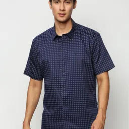 SHOWOFFFF Men Standard Slim Fit Printed Casual Shirt image 4