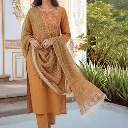 Aaghnya Women Ethnic Motifs Embroidered Thread Work Kurta with Trousers & Dupatta-picture-10