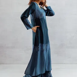 Sangria Women Printed Kurta Set image 3