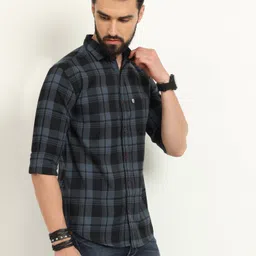 allwin paul Men Regular Fit Checkered Cut Away Collar Casual Shirt image 5