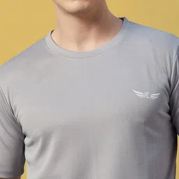 chrome & coral Men Night Suit Set Grey Solid image 3