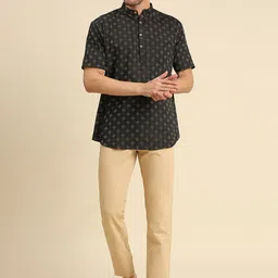 RAJUBHAI HARGOVINDAS Men Geometric Woven Design Pastels Cotton Kurta image 4