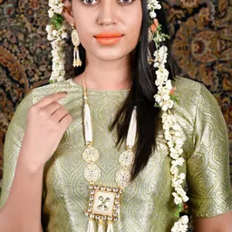ODETTE Gold-Plated Pearls Necklace & Earrings Set-picture-24