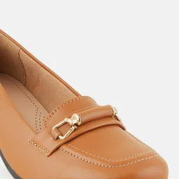 Mast & Harbour Round Toe Block Heeled Pumps image 4