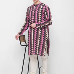 Globus Men Pink Geometric Printed Kurta image 5