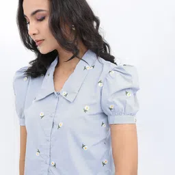 tokyo talkies Women Regular Fit Printed Cut Away Collar Casual Shirt image 4