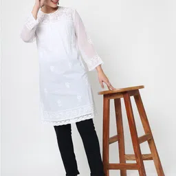 PARAMOUNT CHIKAN Embroidered Cotton Long Sleeves Chikankari Tunic image 5