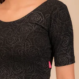 Bindigasm's Advi Metallic Zari Rose Embossed Woven-Design Stretchable Saree Blouse image 3