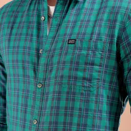 the indian garage co. Men Slim Fit Checkered Spread Collar Casual Shirt image 2