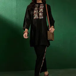 Sangria Floral Embroidered Band Collar Tunic With Trousers image 5