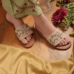 opive fashion hub Women Flats Sandal-picture-16