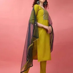 housofcommon Women Cotton Blend Kurta Pant Dupatta Set image 4