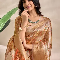 binaka fashion Printed, Floral Print, Woven Daily Wear Silk Blend Saree image 5