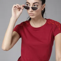 The Roadster Lifestyle Co Women Maroon Solid Pure Cotton Round Neck T-shirt with Braid Detail-picture-29