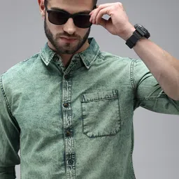 The Roadster Lifestyle Co Men Green Solid Slim Fit Casual Shirt-image-94